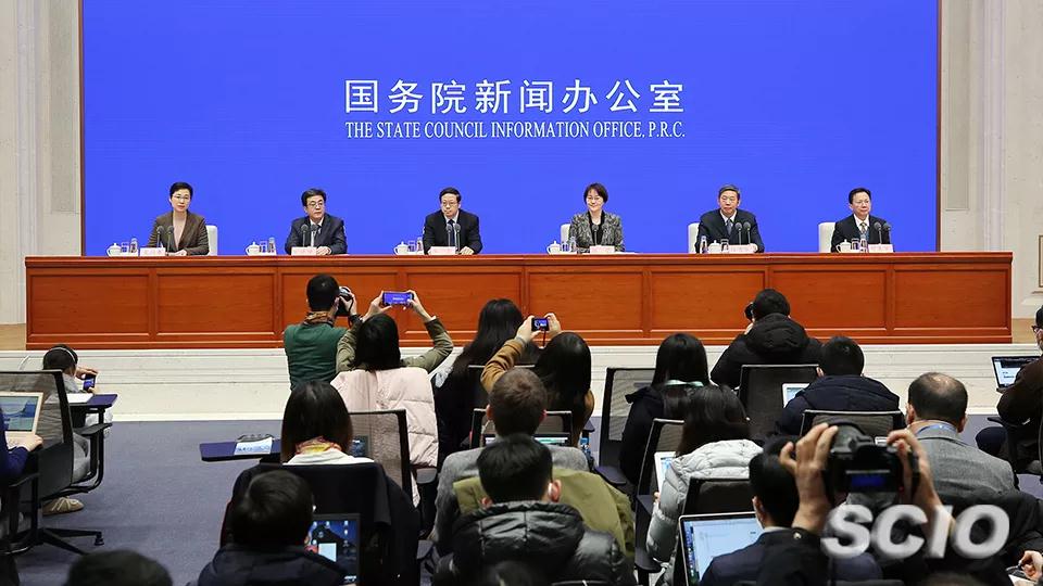 國務院應對新型冠狀病毒感染肺炎疫情聯防聯控機制舉行新聞發布會