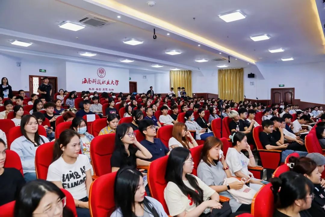 火力全開！護理與工程招聘會，20 名畢業生成功 “摘得” o